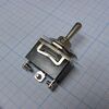 MT KN3(C)-123A-B3 15A/125V; 10A/250V, тумблер (on)-off-(on) 1 группа контактов с винтами