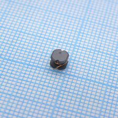 SDR0403-5R6ML, чип-индуктивность проволочная, на ферритовом сердечнике 5.6мкгн ±20% 1кгц 28-добротность 1.6a 100мом