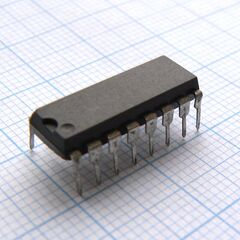 74HCT75N, регистр защелка из триггеров d-типа 3 x 8 кмоп кристалл, dip16