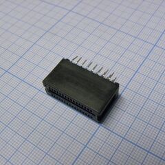 SL-1.27-032, слот 32 контакта, 1.27мм. 3а для монтажа на плату