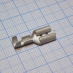 Контакт гнездовой 1/02497/44-01, контакт гнездовой 6.3мм с фиксирующим элементом под провод сечением 0.5,,,1.0 мм2,, толщина материала 0.5мм