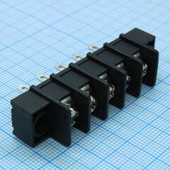 DT-25-A02W-05, одноуровневый баръерный клеммный блок для монтажа на панель. количество контактов: 5. выводы под пайку. материал: полиамид ра66, ul 94 v-0; т = -40...+105с; шаг: 7.62 мм, 300в, 15а, сечение 0,5 ~2,5 мм.кв