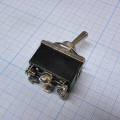 KN3(C)-203A-B3, тумблер on-off-on 2 группы контактов с винтами