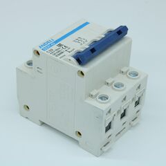 DZ47-63/3P 32A 4.5KA Х-КА C, выключатель автоматический