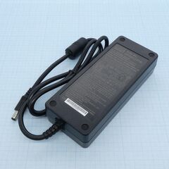 GST90A12-P1M, ac-dc, 80вт, вход 90...264b ac 47...63 гц, 127...370b dc, выход 12b/6.67a, изоляция 3000в ac, 145x60x32мм, -30...+70°с, сетевой разъём iec320-c14, выходной разъем 11, диам. 5.5х2.5мм