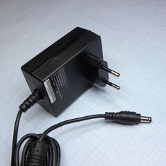 GST25E24-P1J, ac-dc, 25вт, вход 85...264b ac 47...63 гц,, выход 24b/1.04a, изоляция 3000в ac, 79x54x33мм, -30...+70°с, выходной разъем 11, диам. 5.5х2.1мм