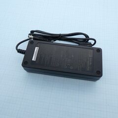GST90A24-P1M, ac-dc, 90вт, вход 90...264b ac 47...63 гц, 127...370b dc, выход 24b/3.75a, изоляция 3000в ac, 145x60x32мм, -30...+70°с, сетевой разъём iec320-c14, выходной разъем 11, диам. 5.5х2.5мм