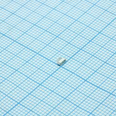 KPBA-3010SURKSGC, светодиод smd 3х1мм/красный/630нм/120-300мкд - зеленый/568нм/8-15мкд/прозрачный/140°/угловой