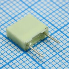 R82EC2330AA50J, конденсатор металлоплёночный полиэтилентерефталатный 0.033мкф 100в ±5% (7.2х2.5х6.5мм) шаг выводов 5мм 105°с автомобильного применения