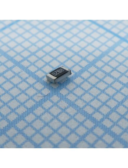 RL0805FR-070R82L, толстопленочный чип-резистор 0805 0.82ом ±1% 0.125вт -55°с...+125°с