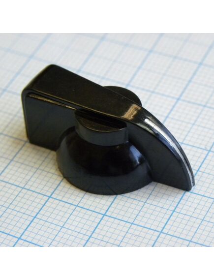 Ручка K7-1 bakelite (клювик) d=6.1, ручка управления, на вал 6.1mm, клювик