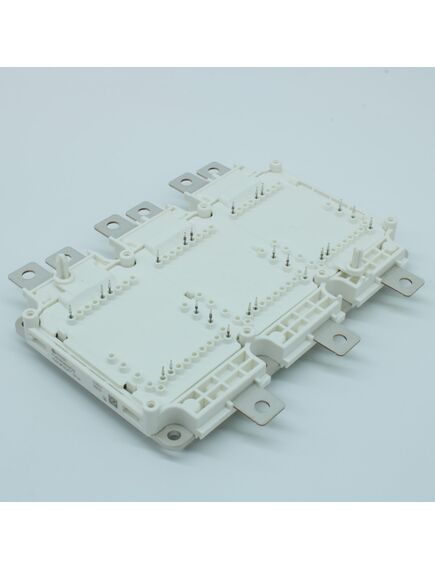 FS820R08A6P2BBPSA1, igbt модуль n-канальный 750в 450а 714вт автомобильного применения 33-pin ag-hybridd-1 лоток