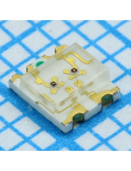 FYLS-1210URUGC, светодиод smd 1210 двухцветный красный/зелёный 80/45мкд 130° 631/574нм